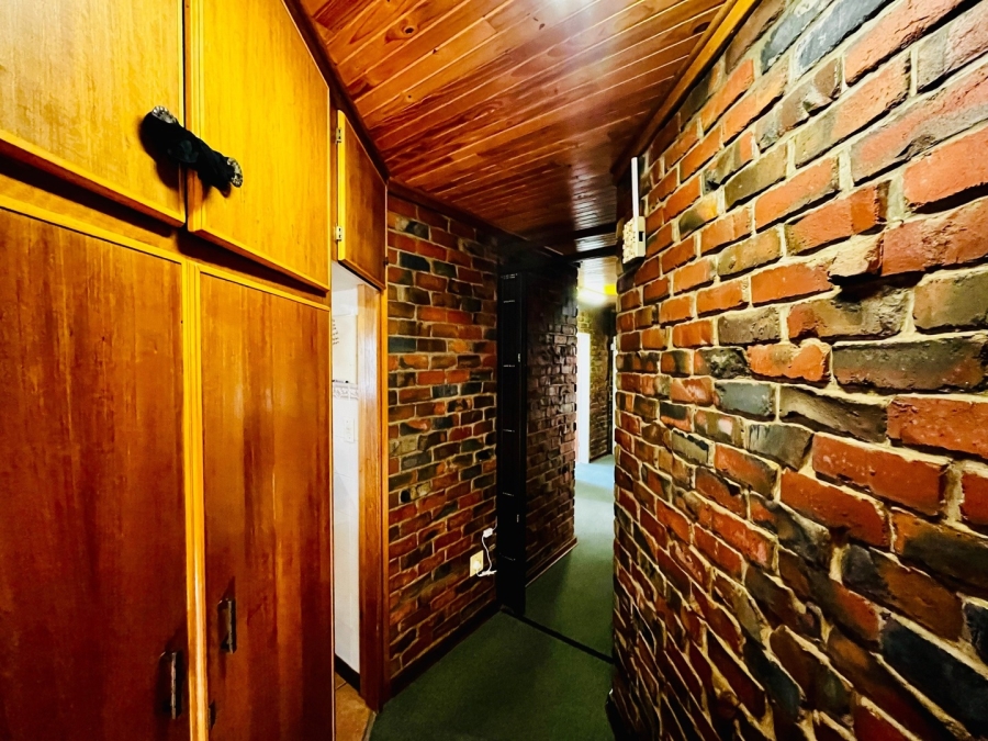 4 Bedroom Property for Sale in Pellissier Free State